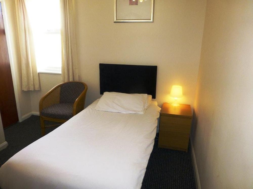 Esplanade Hotel Clacton-on-Sea Exterior photo